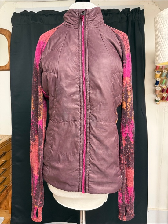 Smartwool Jackets & Blazers - Smartwool Women’s Insulated Jacket in Plum with Pink-Accent Sleeves